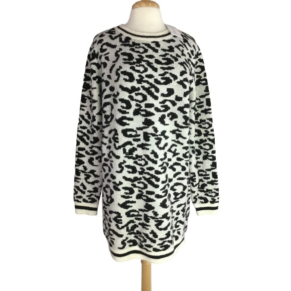 Lovers + Friends Closing In Sweater Dress in Snow Leopard Size L Revolve $168 - Picture 6 of 16